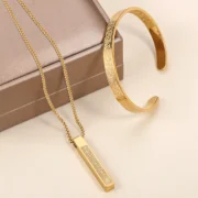 ayatul kursi bracelet and locket combo Gold